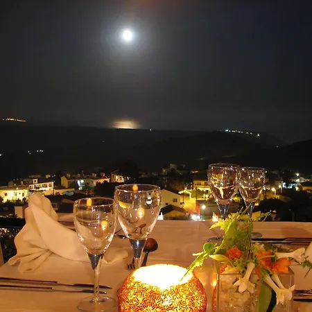 Hill View Restaurant & מלון פיסורי