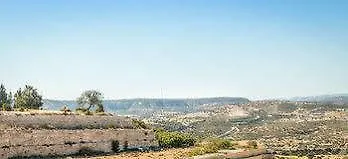 Hotel Hill View Restaurant & 3*