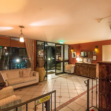 Hill View Restaurant & Hotel 3*