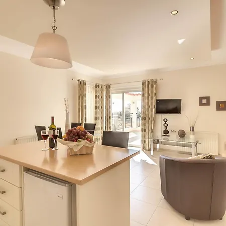 Hill View Restaurant & 3* Pissouri